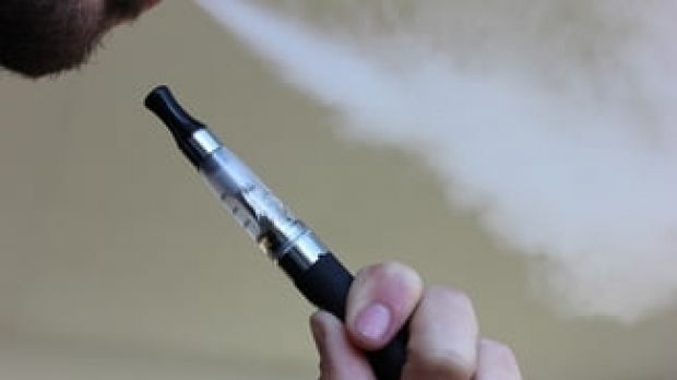 Primul deces atribuit ţigaretelor electronice în Belgia. Doctorii cer interzicerea dispozitivelor