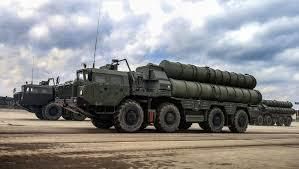 Turcia reiterează că îşi va activa rachetele antiaeriene ruseşti, în ciuda ameninţărilor cu sancţiuni americane