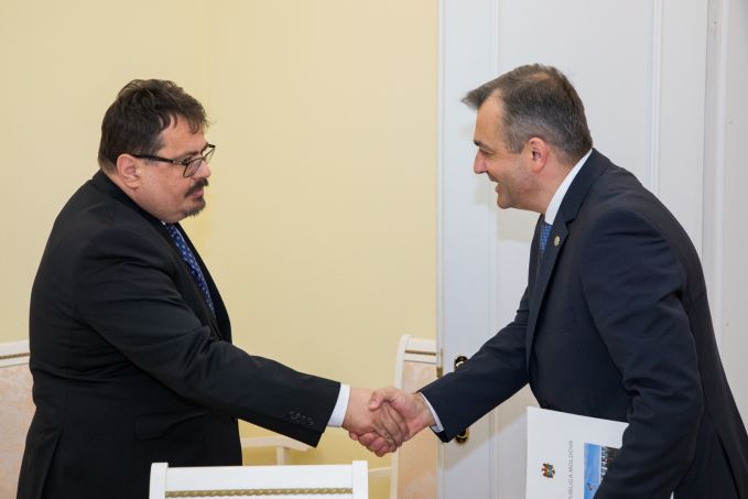 Chicu s-a întâlnit cu şeful Delegaţiei UE la Chişinău. Peter Michalko a accentuat necesitatea Guvernului de a continua reformele din justiţie