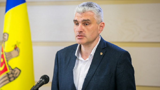 VIDEO: Deputatul PPDA (ACUM), Alexandru Slusari, a susţinut un briefing de presă