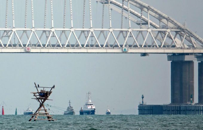 Rusia a returnat navele ucrainene sechestrate în strâmtoarea Kerci acum un an