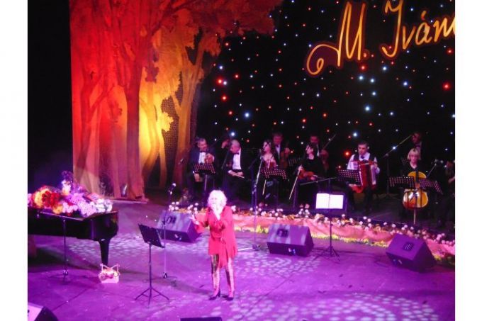 Un spectacol aniversar cu genericul „Tangoul toamnei”  a avut loc la Filarmonica Naţională