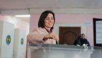 VIDEO. Alegeri 2019: Exprimarea votului de către Prim-ministrul Republicii Moldova, Maia Sandu