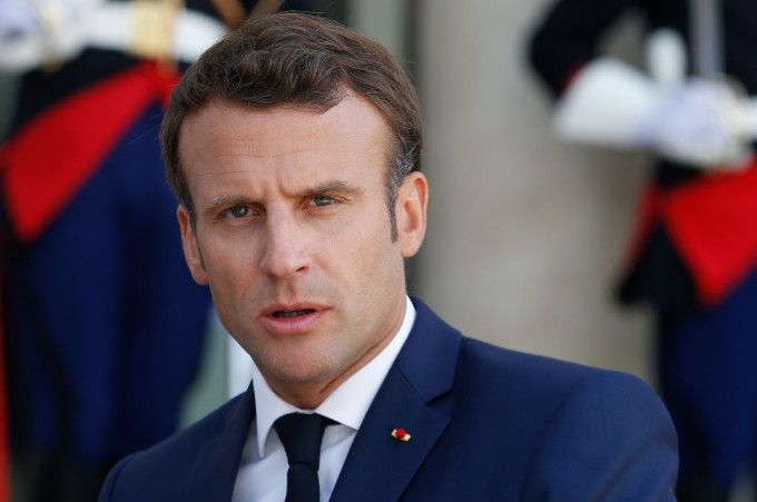 Emmanuel Macron consideră că NATO este în “moarte cerebrală”