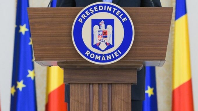 Vineri se deschid urnele din Republica Moldova pentru alegerea preşedintelui României