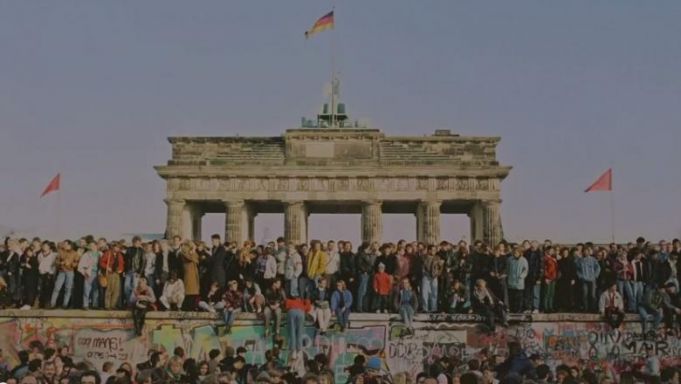 Căderea Zidului Berlinului: Simbolul divizării Germaniei şi al confruntării est-vest, în cinci cifre
