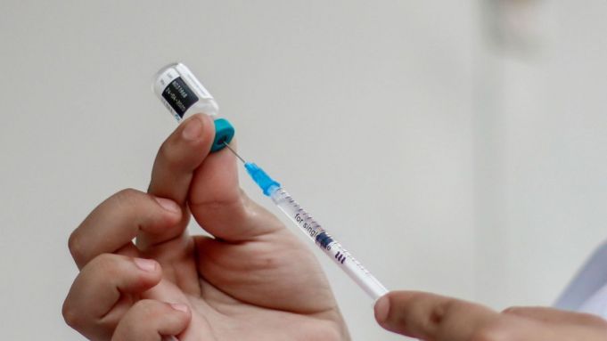 Primele 50 mii de doze de vaccin antigripal au ajuns în Republica Moldova