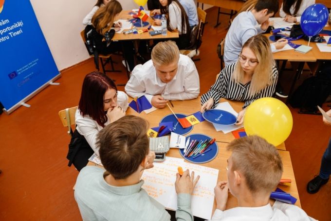 Peste 300 de mii de elevi din Republica Moldova vor afla despre oportunităţile UE pentru tineri