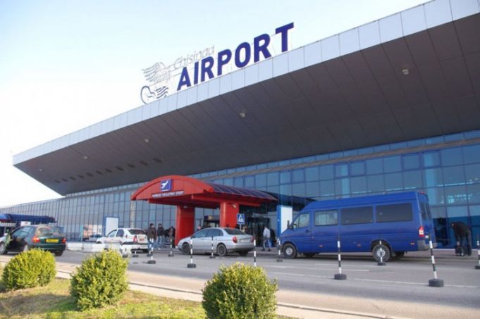 PL: Aeroportul din Chişinău va falimenta dacă în ţară vor fi construite alte două aeroporturi