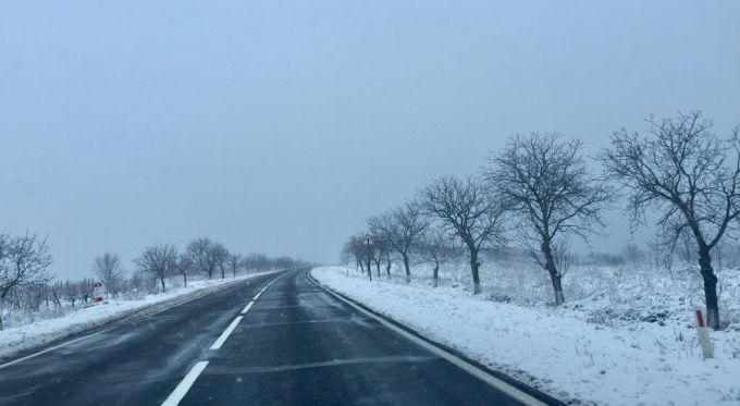 Astăzi va continua să ningă pe alocuri, în nordul Republicii Moldova