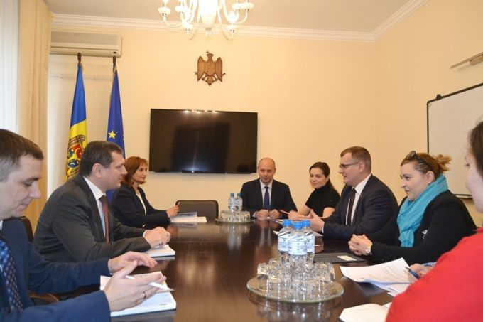Viceprim-ministrul Puşcuţa a avut o întâlnire cu Asociaţia Investitorilor din România