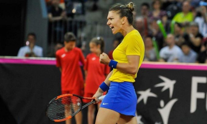 Tenis: Simona Halep o învinge pe Karolina Pliskova şi echipa de Fed Cup a României conduce Cehia cu 2-1