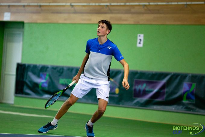 Tenismanul Ilie Sniţari din R. Moldova, calificat în runda a doua a turneului World Tennis Tour Juniors din Turcia