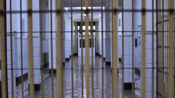 Un bărbat din Donduşeni, condamnat la închisoare pentru că a ţinut ostatic un cetăţean turc. Timp de două zile a stat închis