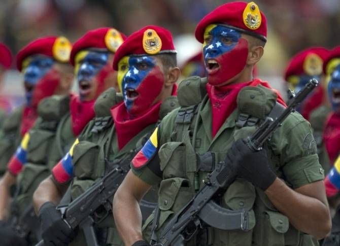 UE avertizează cu privire la pericolele unei escaladări militare în Venezuela