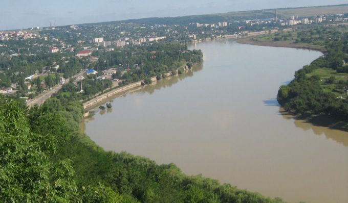 Analist: „Una dintre priorităţile de bază ale noului guvern, indiferent de culoarea lui politică, ar trebui să fie problemele ecologice ale râului Nistru”