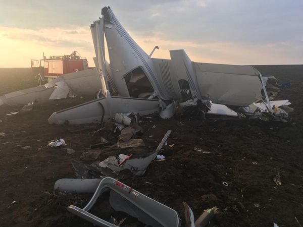 FOTO.  Accident aviatic în România: Două persoane încarcerate. Copilotul a murit