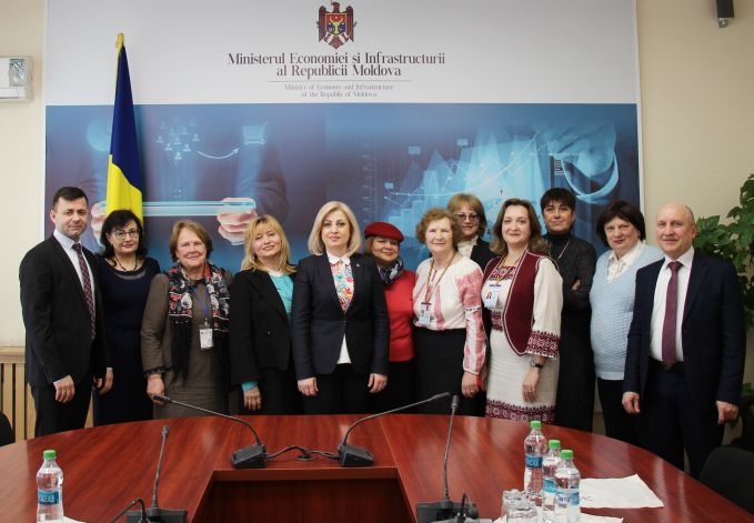 Cei mai reprezentativi ghizi şi asociaţii de turism din R. Moldova au primit diplome din partea Ministerului Economiei