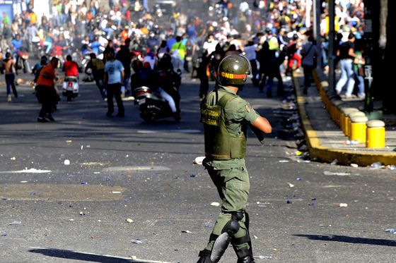 Criza din Venezuela, abordată de liderul american. Donald Trump condamnă brutalitatea regimului Maduro