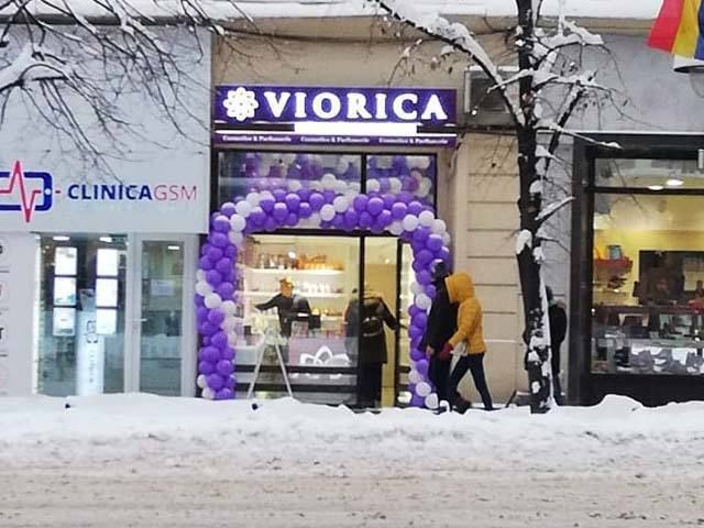 Producătorul de cosmetice „Viorica Cosmetics” vrea să deschidă 30 de magazine la Bucureşti