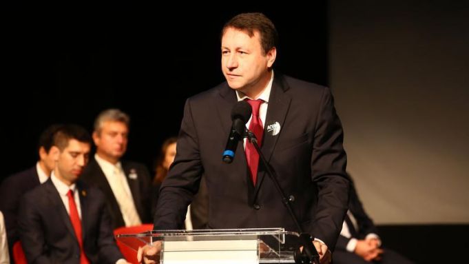 Igor Munteanu: Funcţia de premier nu îi aparţine PDM ca să o ofere cuiva, „mere otrăvite” 