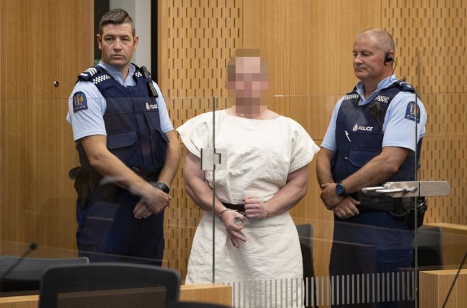 Autorul masacrului din Noua Zeelandă, decizie radicală în instanţă. Pare "lucid" şi intenţionează să se reprezinte singur