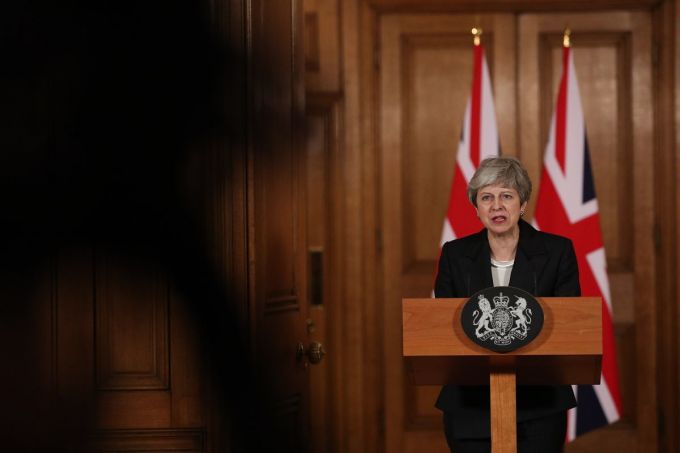 Theresa May a acceptat oferta UE pentru amânarea Brexit-ului