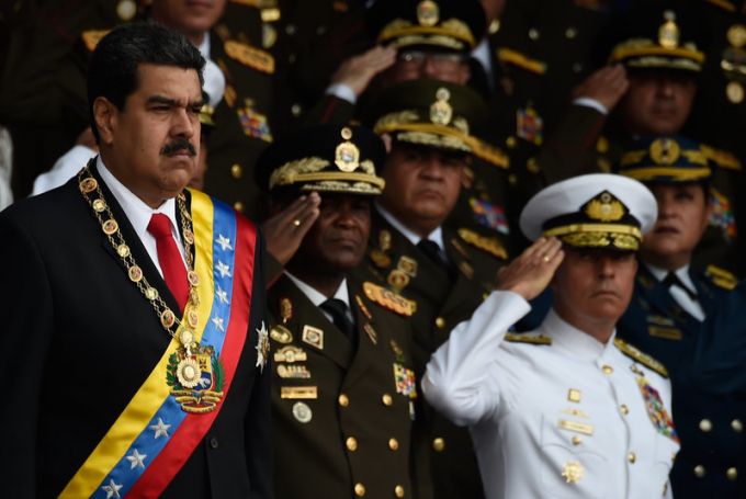 Nicolas Maduro îl acuză pe Juan Guaido că pregăteşte un complot pentru a-l asasina