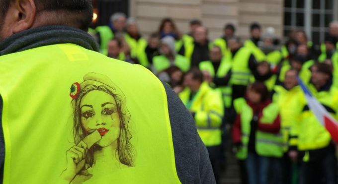 2.000 de condamnări în Franţa, de la începutul mişcării de protest sociale a „Vestelor galbene”