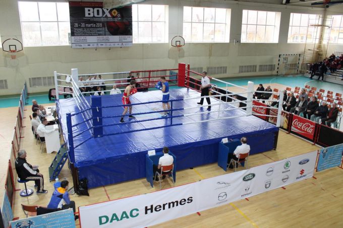 Boxerii din Grimăncăuţi au câştigat şapte titluri naţionale