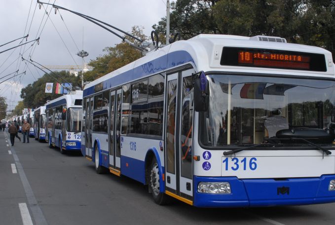 Troleibuzele şi autobuzele din Chişinău vor avea program de activitate prelungit în perioada Sărbătorilor Pascale