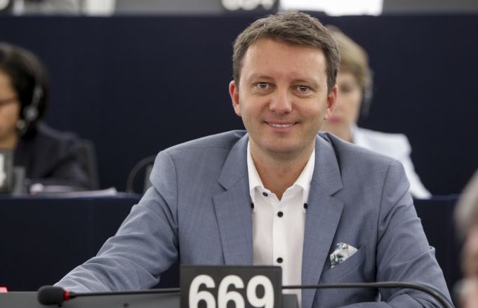 Eurodeputatul român Siegfried Mureşan vine astăzi la Punctul pe AZi