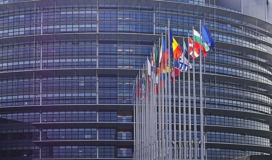 Comisia Europeană va putea efectua o investigaţie dacă un operator aerian din afara UE distorsionează piaţa