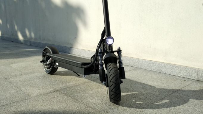 Circulaţia trotinetelor electrice, autorizată în Germania, însă nu şi pe trotuare