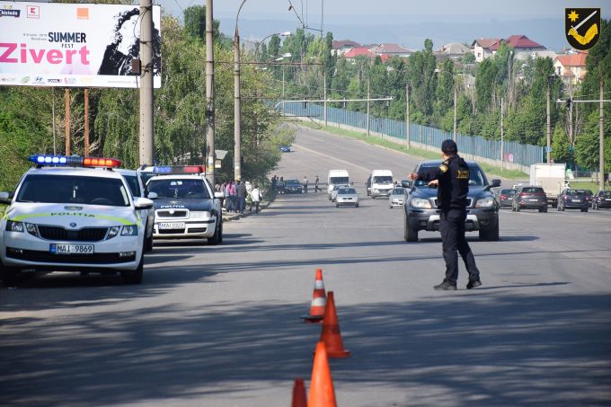 Inspectorii de patrulare au verificat aproximativ 250 de autovehicule într-un filtru pe şoseaua Hînceşti din Chişinău