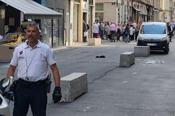 O investigaţie antiteroristă a fost declanşată după explozia de la Lyon
