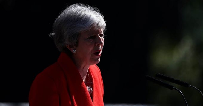 Premierul britanic Theresa May şi-a anunţat demisia