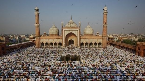 Începe Ramadanul, luna pocăinţei şi sacrificiului pentru miliarde de credincioşi musulmani