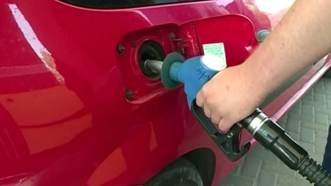 Blocul ACUM vrea să fie anulată legea care permite deschiderea benzinăriilor în zonele duty free