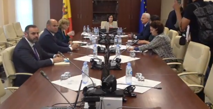 VIDEO. Şedinţa Guvernului:  Şeful IGP, Alexandru Pînzari, a fost demis din funcţie. Cine i-a luat locul