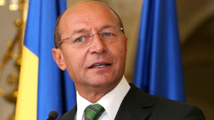 Traian Băsescu ar putea să-şi primească cetăţenia Republicii Moldova înapoi