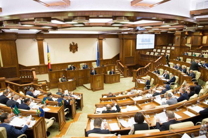 VIDEO. Votat în prima lectură: SIS va reveni în subordinea Preşedintelui R. Moldova