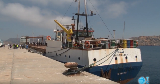 VIDEO. O navă sub pavilion moldovenesc, oprită cu peste 10 mii de kg de haşiş în Spania