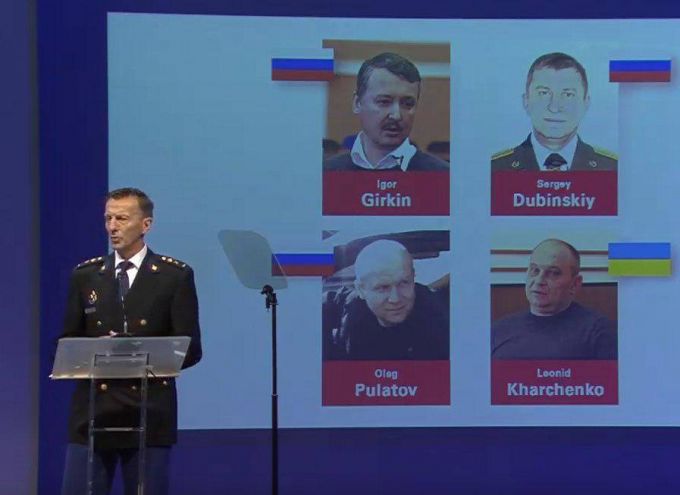 Anchetatorii olandezi au anunţat numele a patru suspecţi în cazul avionului MH 17 doborât în Donbas în 2014