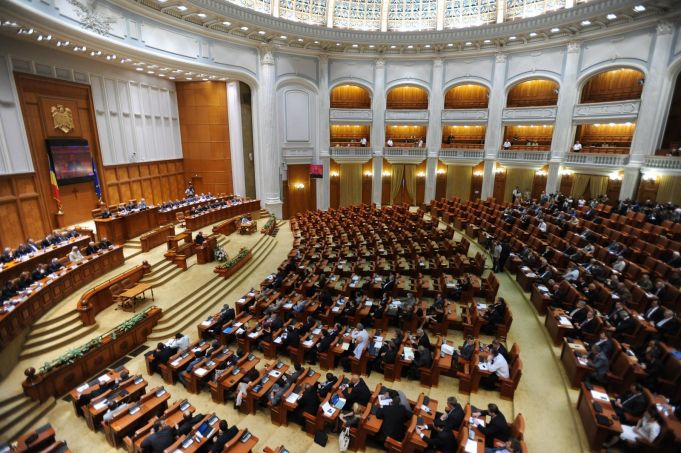 Declaraţia comună a Parlamentului României pentru susţinerea noului Guvern de la Chişinău va fi adoptată în şedinţă comună pe 26 iunie