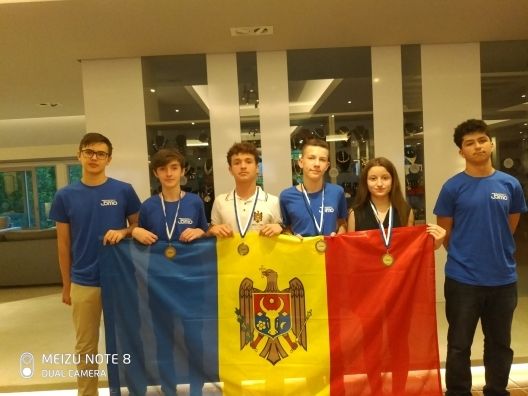 Elevii din R. Moldova au obţinut o medalie de argint şi trei de bronz la Olimpiada Balcanică de Matematică pentru Juniori