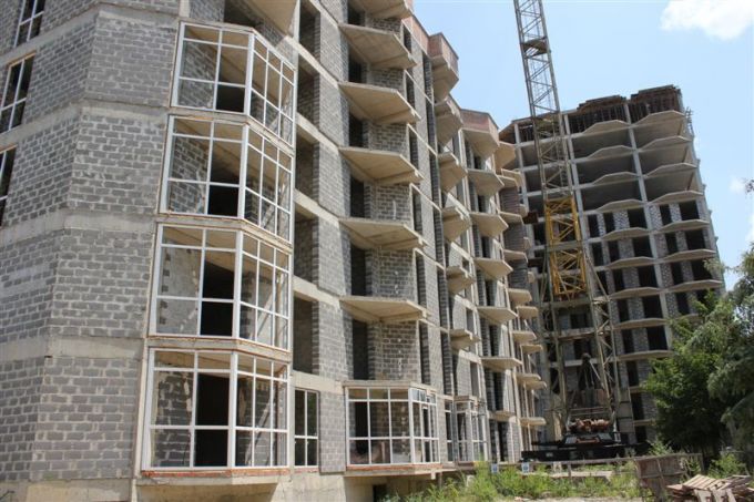 În Chişinău ar putea să nu se mai construiască blocuri locative noi, iar cele în desfăşurare ar putea să fie stopate
