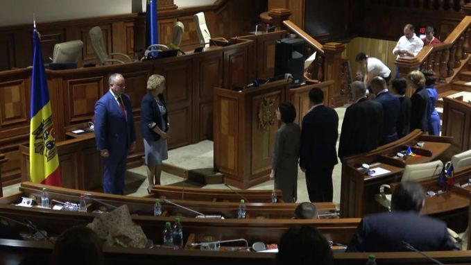 VIDEO. Şedinţa Parlamentului este declarată închisă