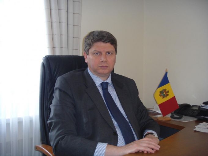 Trei ambasadori au fost rechemaţi din funcţii: Eugen Caras - Ambasadorul Republicii Moldova în UE, rechemat