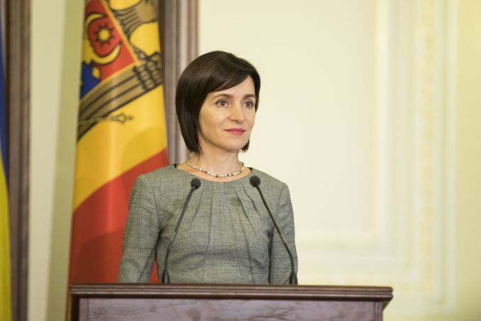 Premierul Maia Sandu: Restricţia de 90 de zile pentru transportatorii de pasageri şi mărfuri a fost eliminată de Ucraina